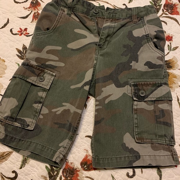 Old Navy Camo Cargo Shorts | Poshmark
